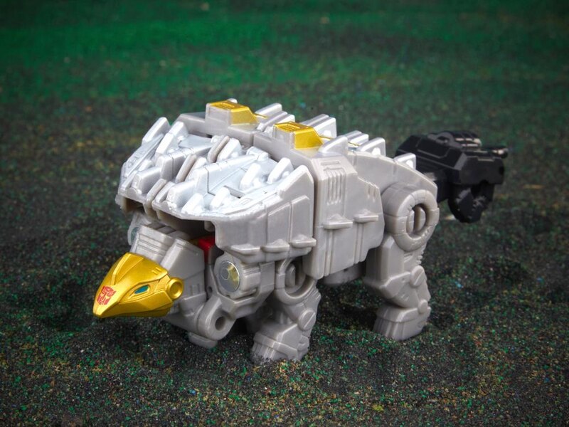 Transformers Legacy Evolution Core Dinobot Scarr Image  (5 of 98)